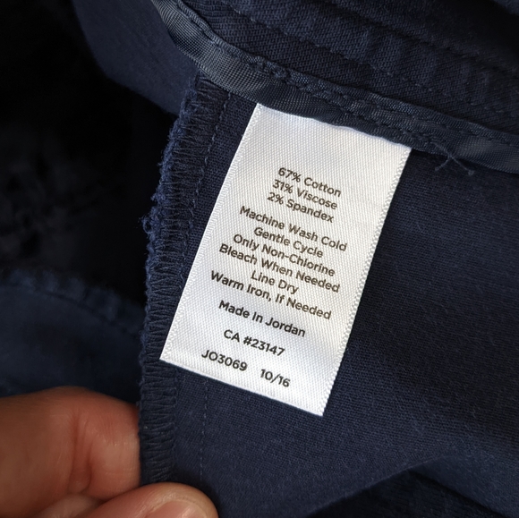 Talbots Navy Blue Crop Pants Women's size 8P - Picture 6 of 9